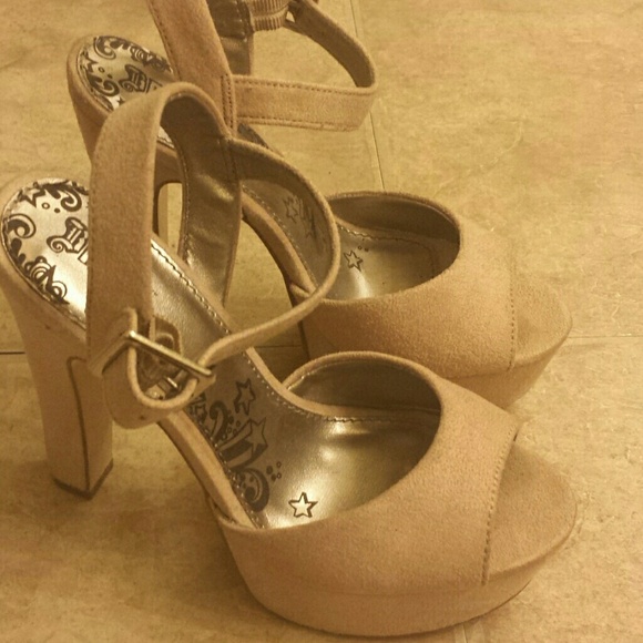 Sexy nude platform heels- REDUCED