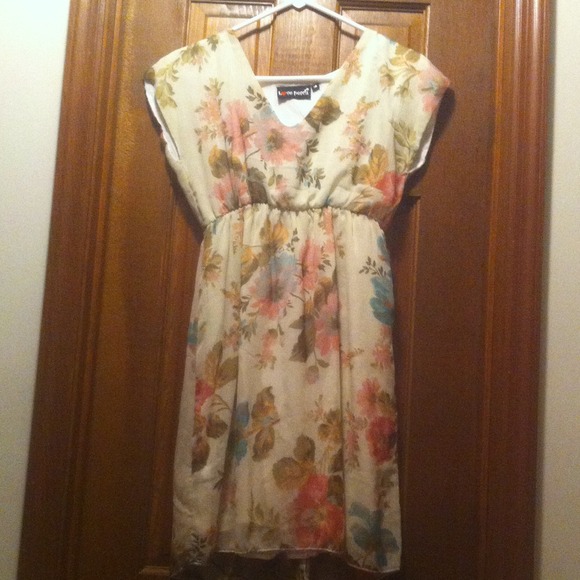 Pretty flowing flower sundress