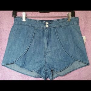 NWOT BDG denim shorts