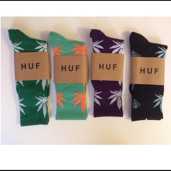 4 pairs of HUF socks