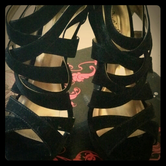 Suede black heels