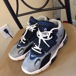 Blue, grey and white Nike sneakers!