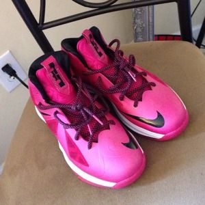 Pink, black and white Lebron Nike Sneakers!