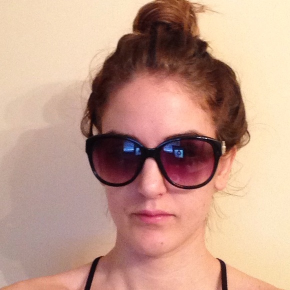 Chloe Sunglasses 100% AUTHENTIC.Proof of purchase main image 4