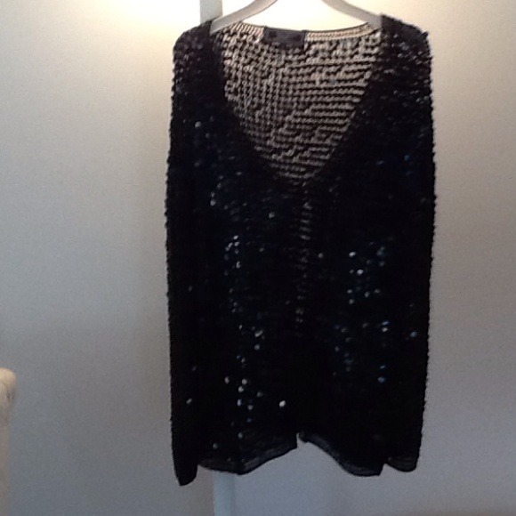 Black sequined sweater with front eye hook - Picture 1 of 2