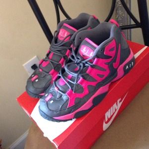 Grey and Pink Nike Sneakers!