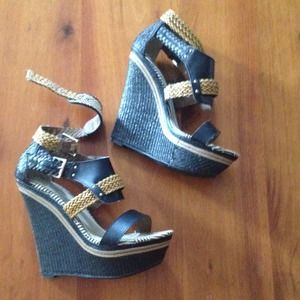 Mossimo wedges