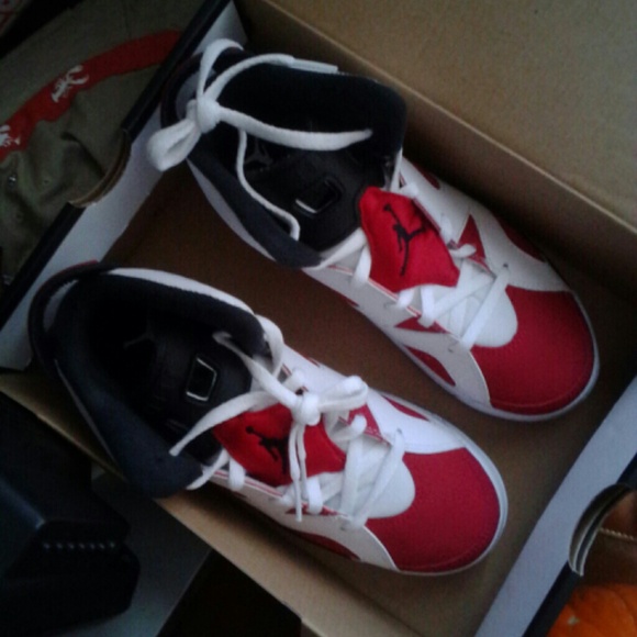 Carmine.6s brand new with box