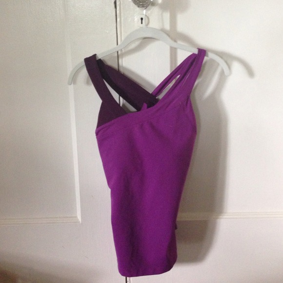 Lucy yoga power top