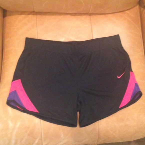 Nike shorts (bundle) ⚡️