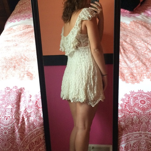 Urban outfitters lace dress - Picture 4 of 4