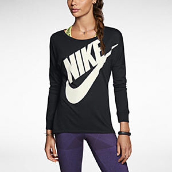 Nike Signal Long Sleeve Shirt