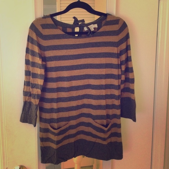 Grey/brown striped comfy sweater with pockets. - Picture 1 of 1