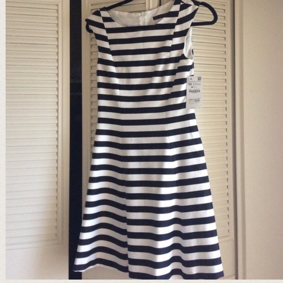 Zara striped, fit & flare dress - Picture 3 of 3