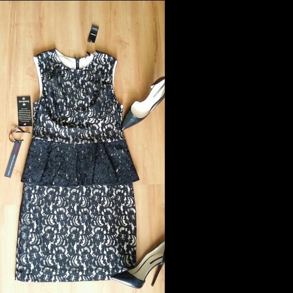 NEW w Tags  a BEBE Lace dress Black Nude - Picture 3 of 4