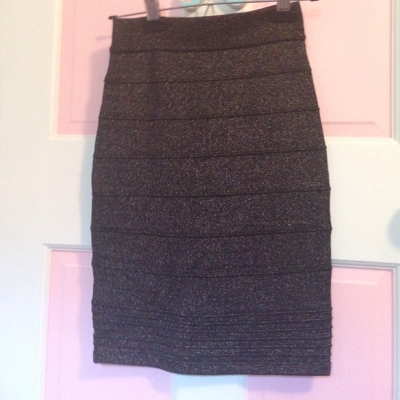 NWOT Forever 21 Midi Wrap Sparkle Skirt