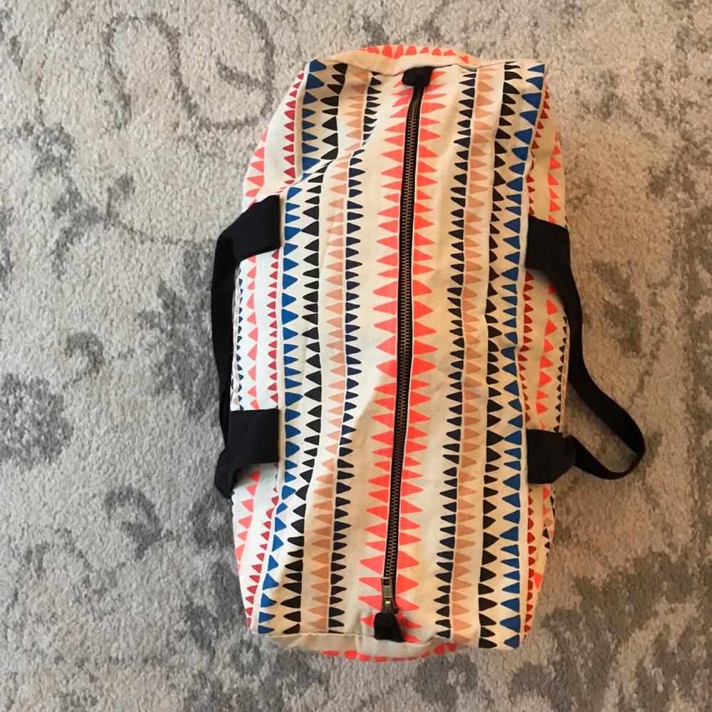 Tribal triangle canvas weekender tote bag - Picture 4 of 8