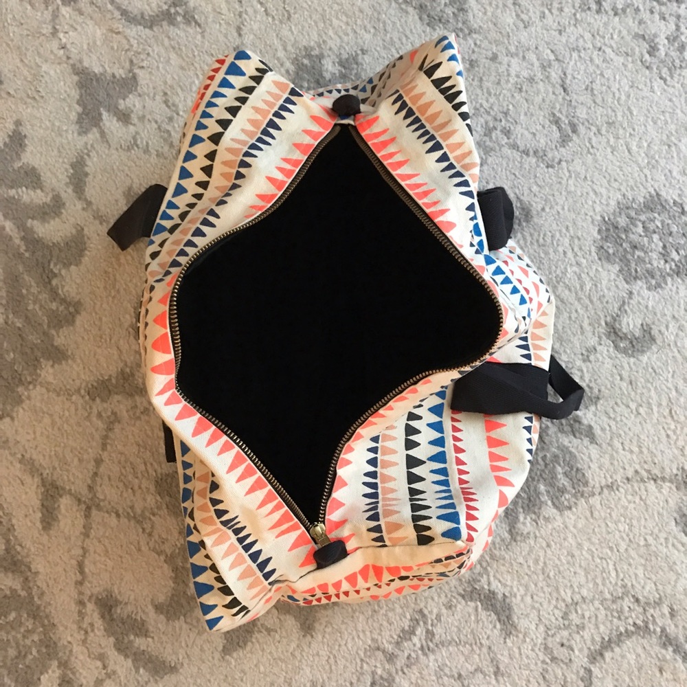 Tribal triangle canvas weekender tote bag - Picture 6 of 8
