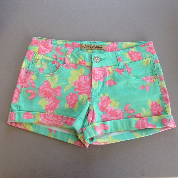Floral Shorts - Picture 1 of 2