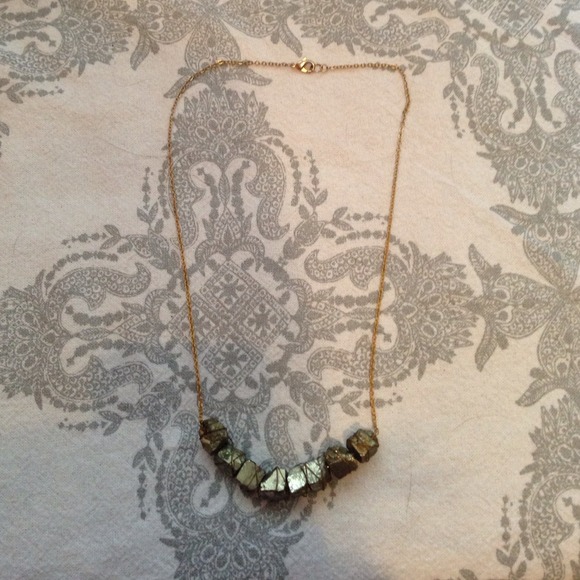 Chunky gold necklace