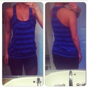 💙 Guess striped tank 💙