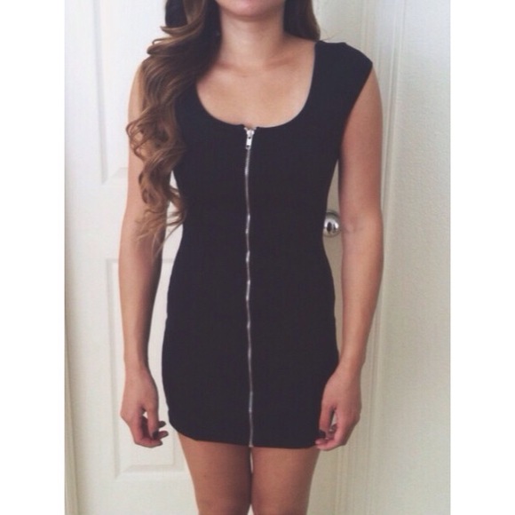 H&M Dresses & Skirts - Black Divided Dress