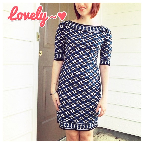 🌟NWOT🌟Blue and white diamond print dress