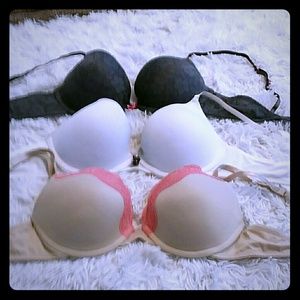 4 pack of 34 C plush up bras <33