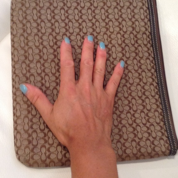 Coach pouch - Picture 4 of 4