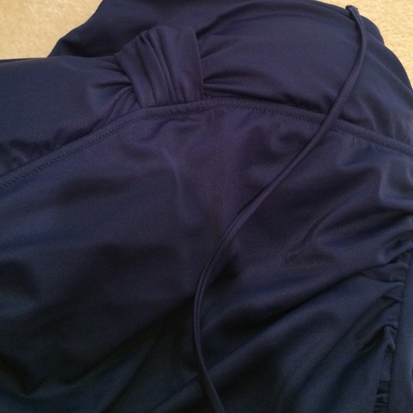 NWOT J. Crew Knot Bandeau Swimsuit (NAVY) - Picture 2 of 2