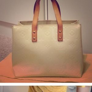 💯AUTENTIC LOUIS VUITTON monogram Vernis Reade PM