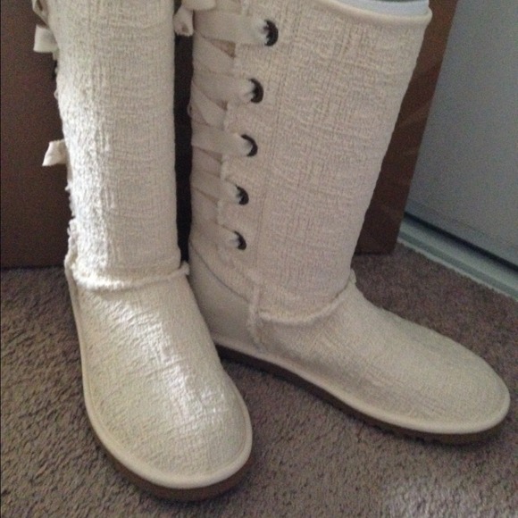 Heirloom Lace up UGG