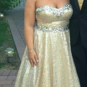 Gold Sequence Prom Dress‼️