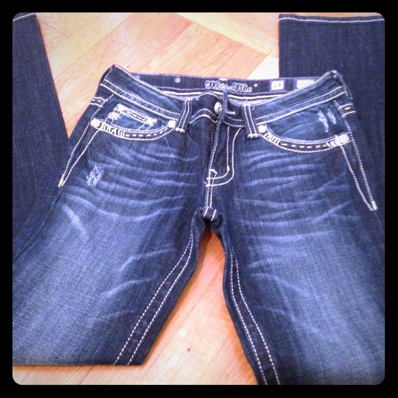 Boot leg miss me jeans 👖