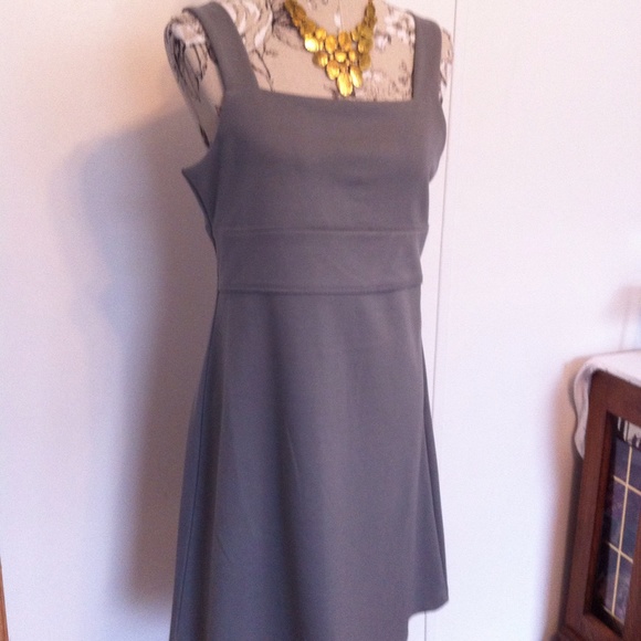 BCBGMaxAzria Dresses & Skirts - BCBG Maxazria Grey Sleeveless Tank Dress L