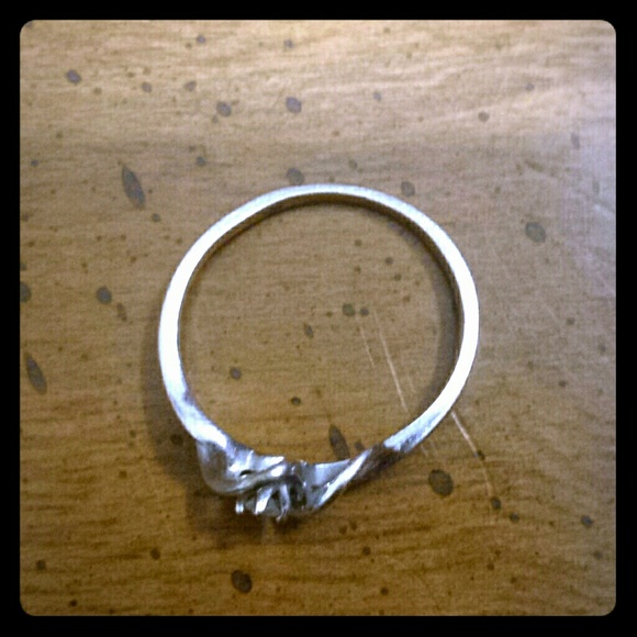 Diamond Ring - Picture 1 of 3