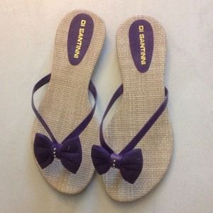 Tan thong sandals with purple bow NWOT