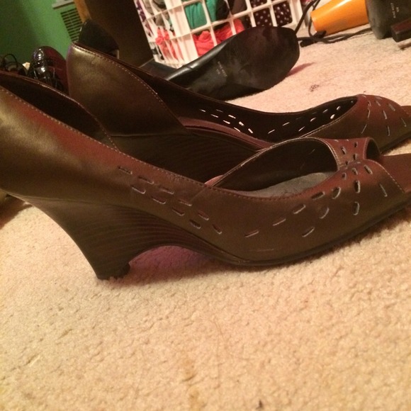 Cooper size 10 d'orsay wedges