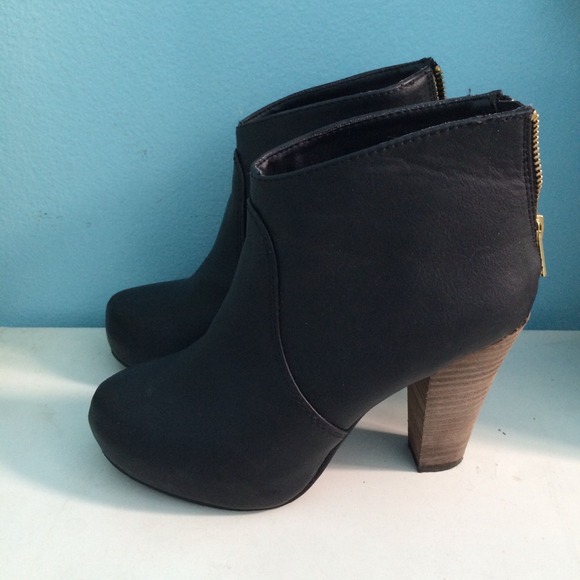 Steve Madden booties