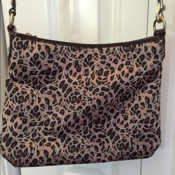 SOLD Authentic coach leopard coach cross body bag - Picture 2 of 4