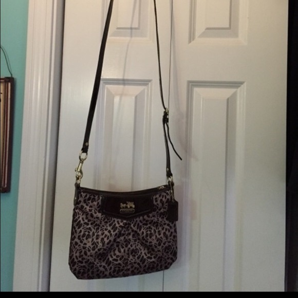SOLD Authentic coach leopard coach cross body bag - Picture 3 of 4