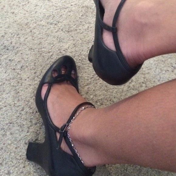 Black leather Mary Jane Kenneth Cole