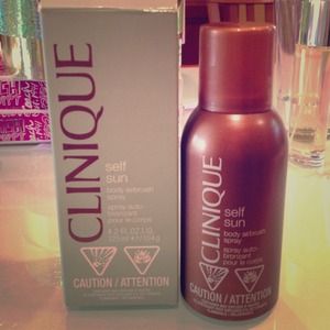 Clinique spray on  skin airbrush  bronzer