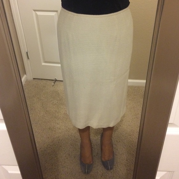 White tweed skirt