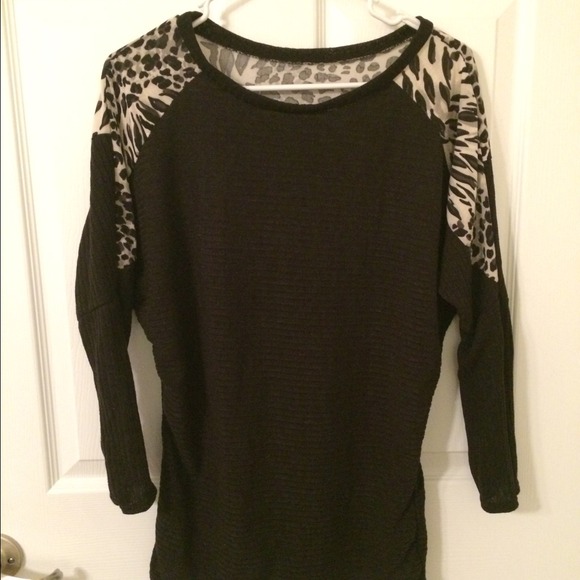 💥SOLD ON VINTED💥Cheetah print black sweater