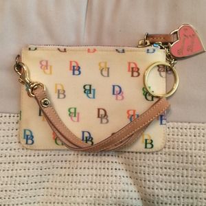 Dooney & Bourke wristlet