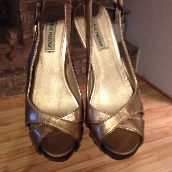 Metallic stilettos! PRICE REDUCED!! ⬇️⬇️