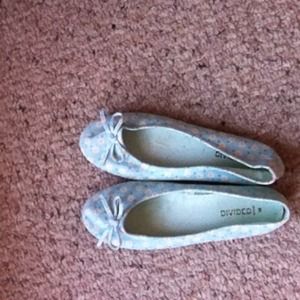 Baby blue floral pattern ballet flats