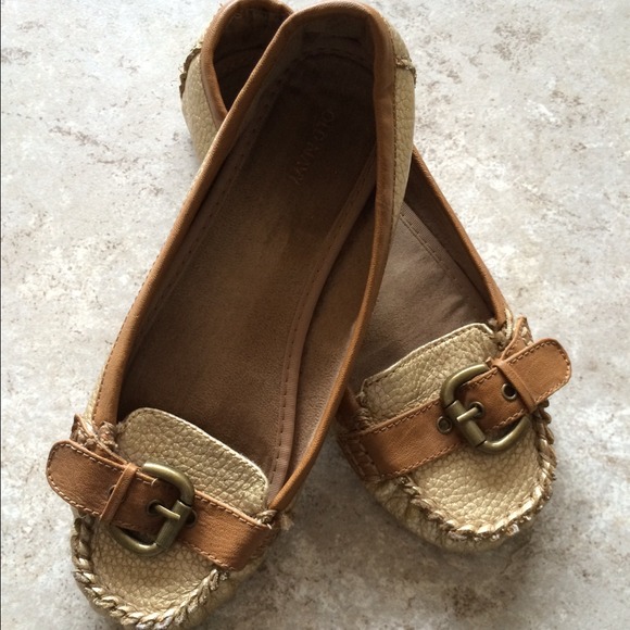 🚫NOT for Sale - 🚫bundled Old Navy Gold Flats