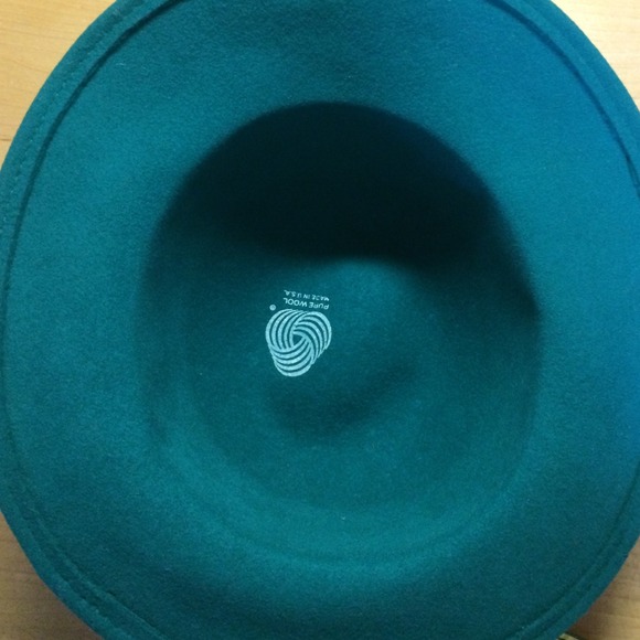 Adorable vintage felt hat with calico ribbon :-) - Picture 2 of 4